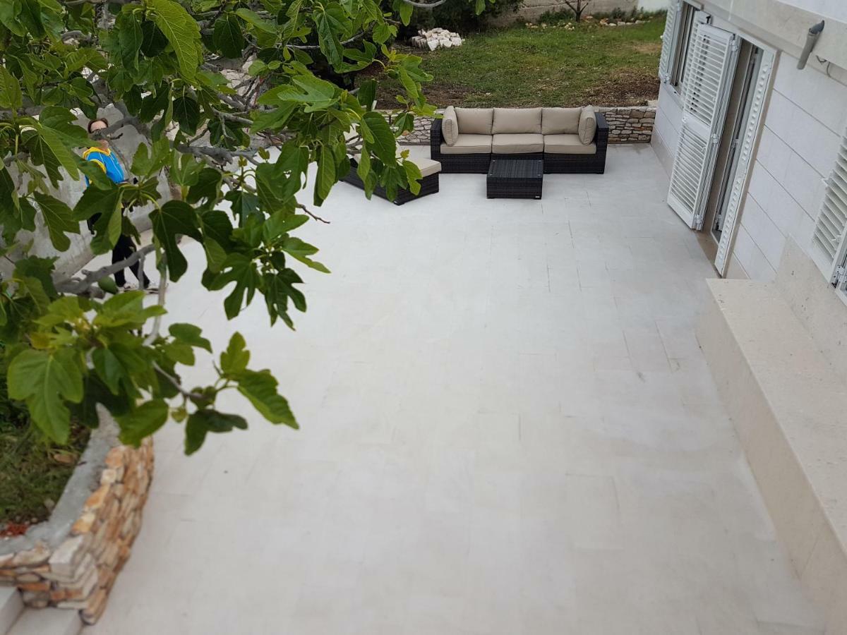 Fig Tree Διαμέρισμα Povlja  Εξωτερικό φωτογραφία
